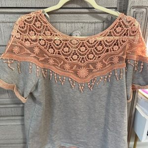 Gimmicks by BKE Gray Pullover with Lace Accents